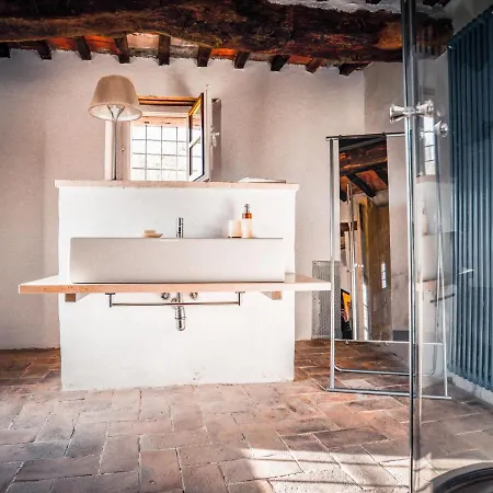 Locazione Turistica Il Conforto Dell'Artista بيت للعطل *